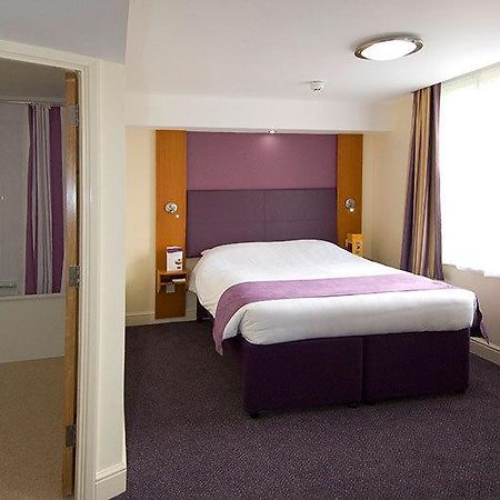 Premier Inn Bournemouth Central Exterior foto
