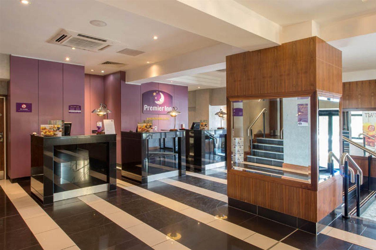 Premier Inn Bournemouth Central Exterior foto