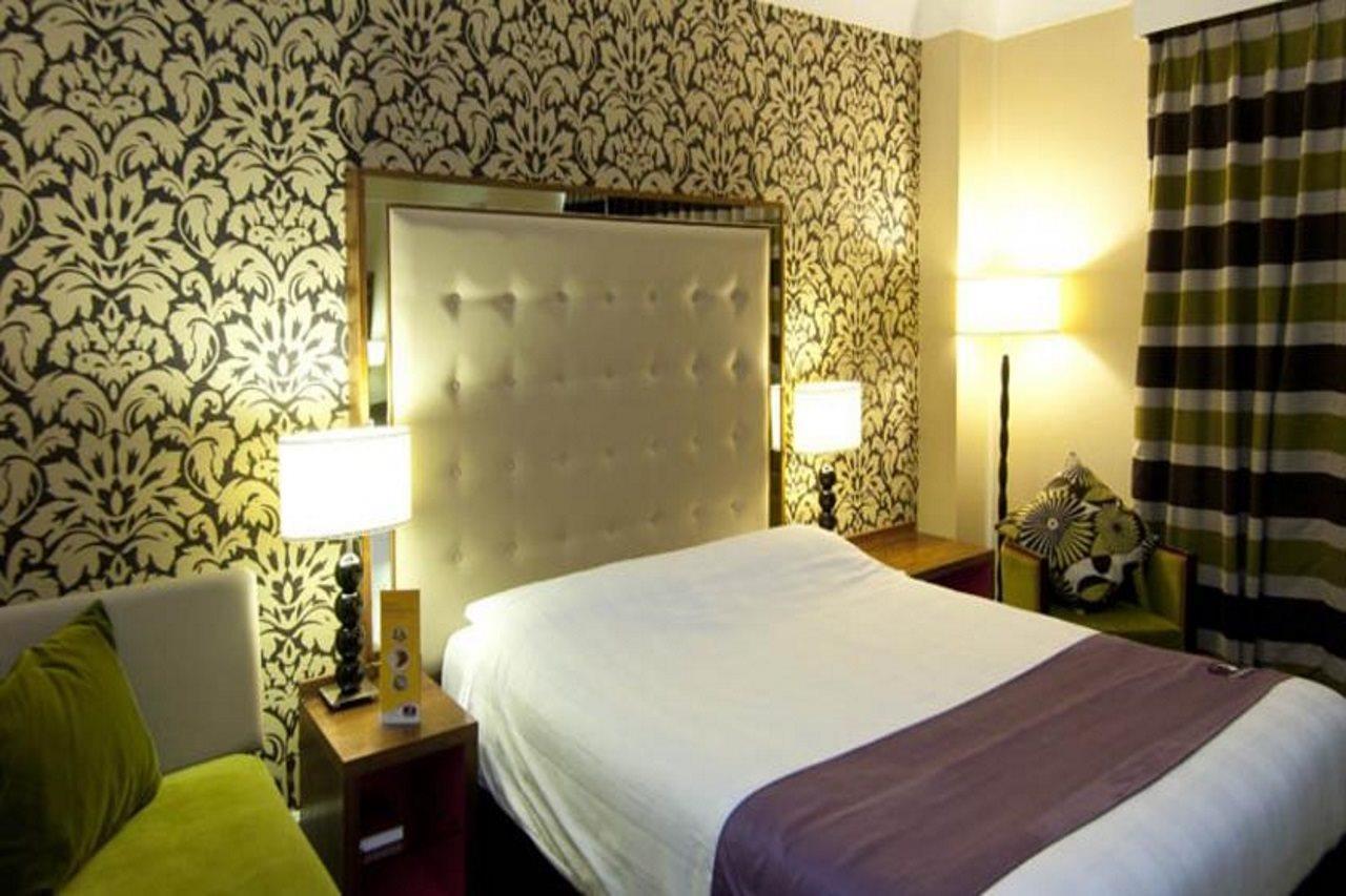 Premier Inn Bournemouth Central Exterior foto
