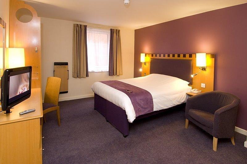 Premier Inn Bournemouth Central Exterior foto